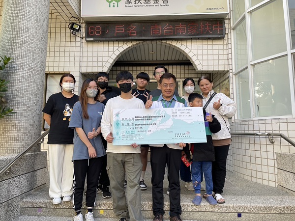 寒冬添暖意　琉園捐出作品收入　支持家扶扶助弱勢